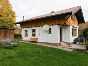 Гостиница Holiday home in the Thuringian Forest with tiled stove fenced garden and terrace  Вута-Фарнрода